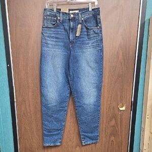 Levi's Size 30x29 Medium Wash High Waisted Mom Jean